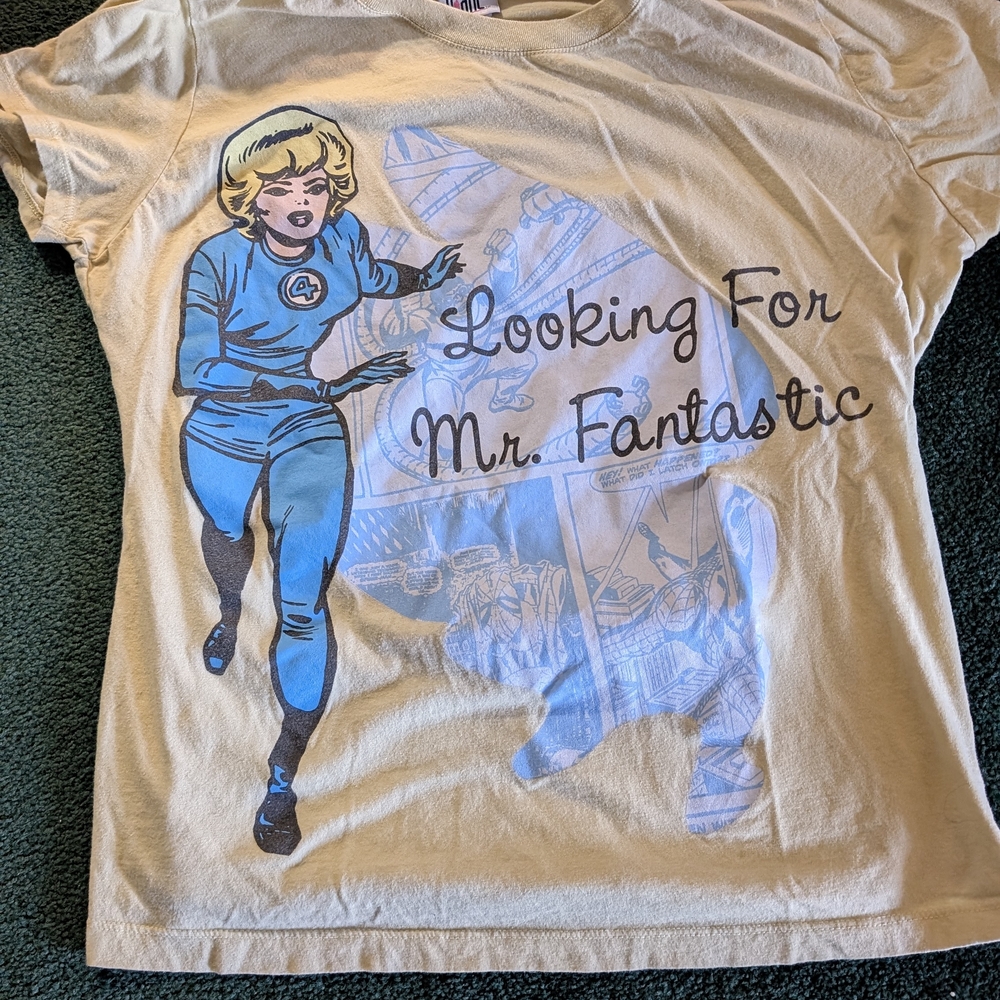 Vibrant Yellow Short Sleeve Tee for Effortless Style